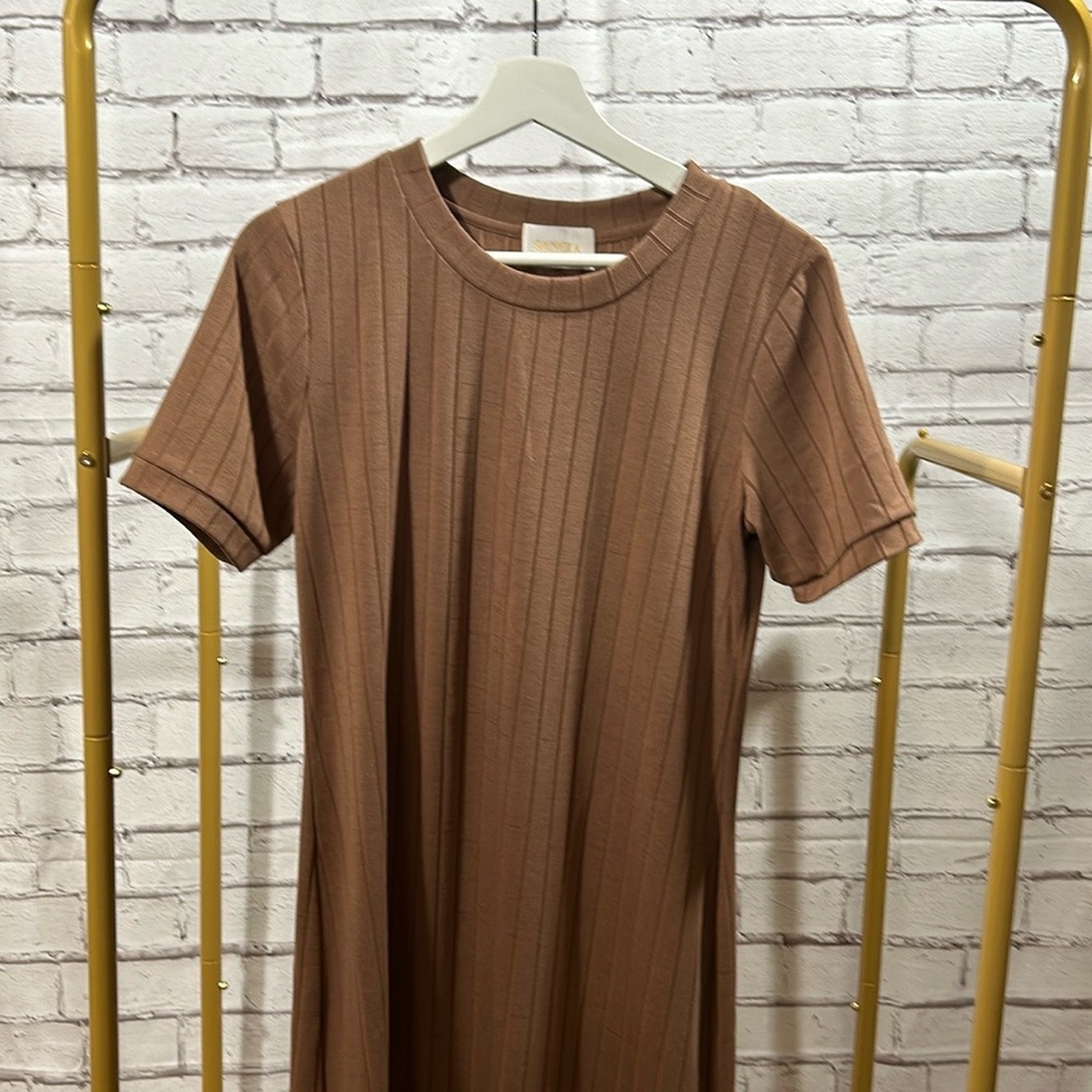 Sancia Romie Ribbed  Midi T-Shirt dress (camel)
